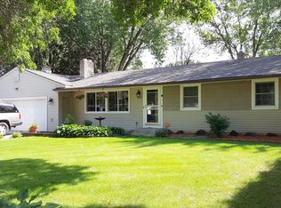 2272 Sierra Dr, White Bear Lake, MN 55110