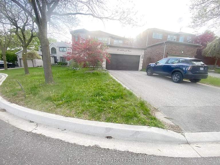 10 McDougall Ct — Photo 1