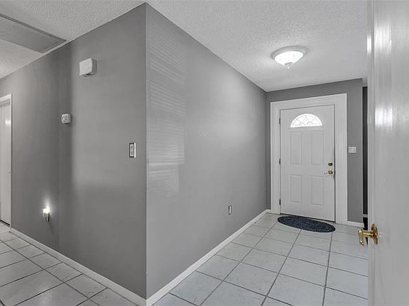 5th image of 5717 LAKE GROVE DRIVE