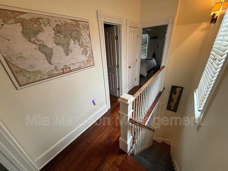 304 E 33rd St — Photo 13