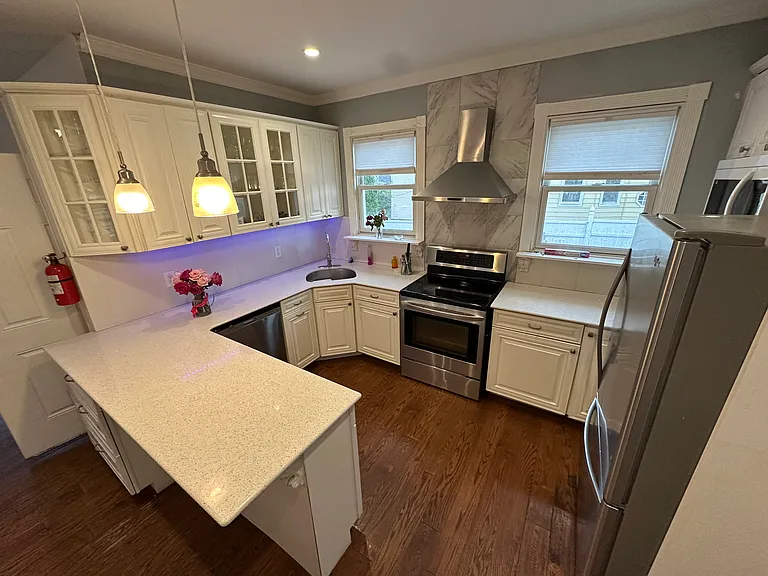 173 Corabelle Ave #1 — Photo 2
