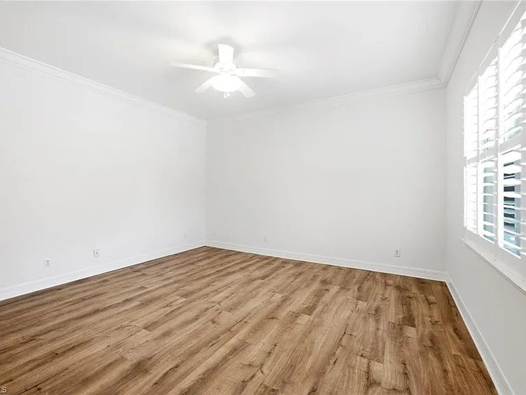 6853 Il Regalo Cir — Photo 18