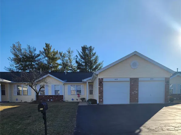 16174 Rose Wreath Ln, Florissant, MO 63034