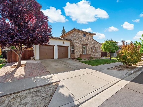 3rd image of 502 Longwood Place