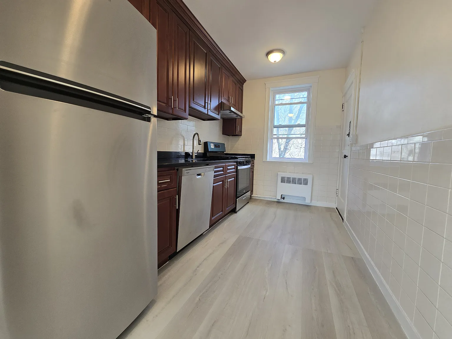 2 bed, $3,000 — Photo 3
