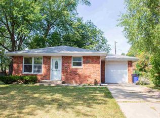 1721 Lynnwood St, Rockford, IL 61108