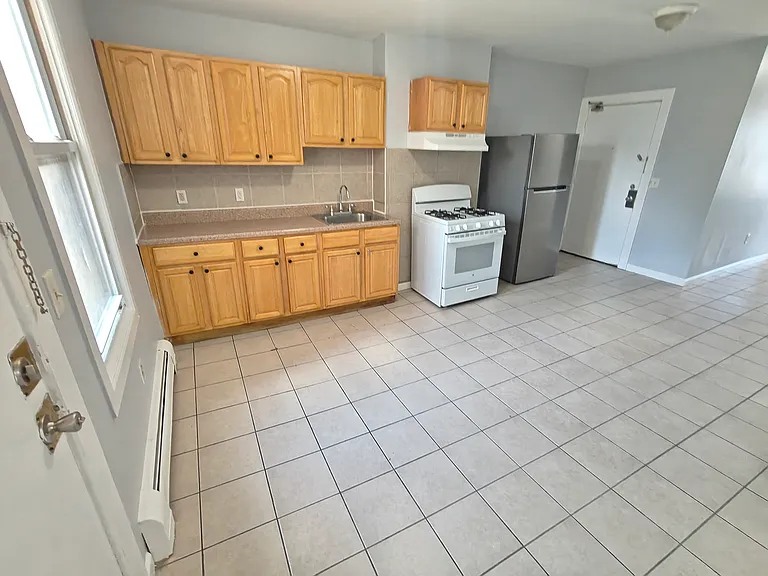 53 Rosa Parks Blvd #2 — Photo 7