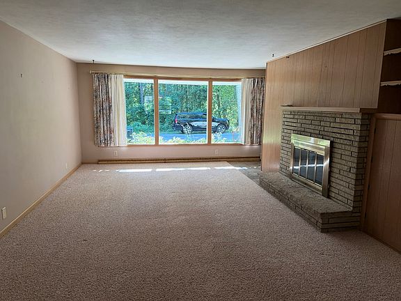 4th image of 10816 N Spring Rd