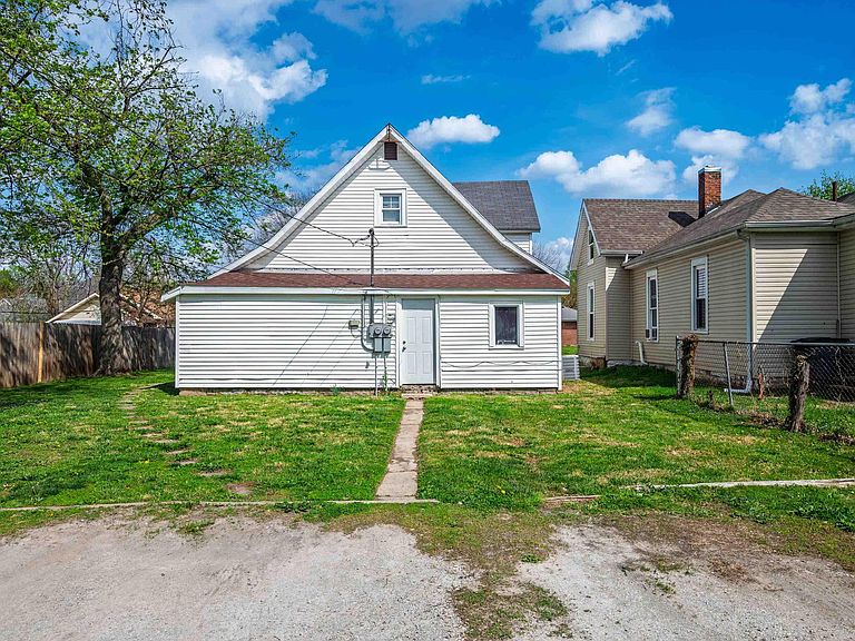 Listing photo 4