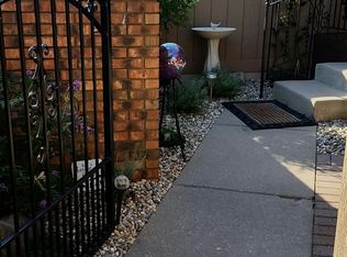 61962 Yorktown Dr UNIT 3, South Lyon, MI
