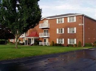 850 Redstone Rd APT 111, Washington, PA 15301