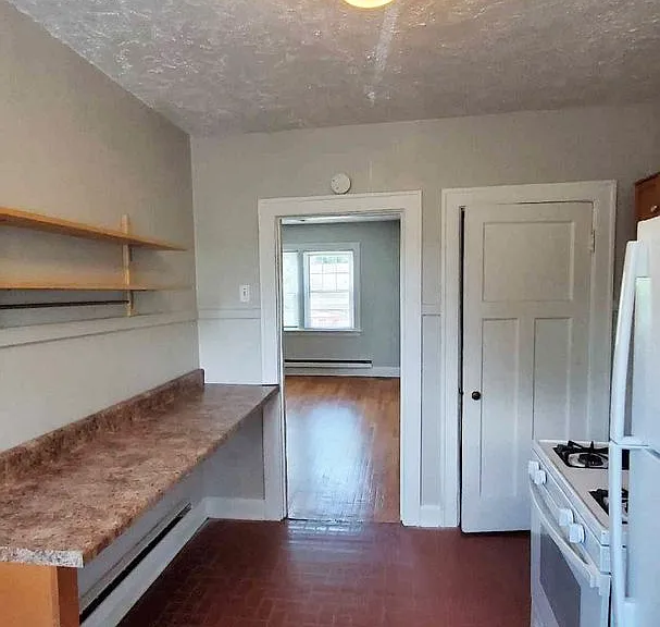 415-419-423 Probasco St — Photo 16