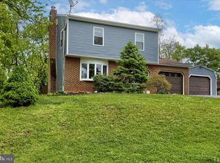 30 Shamrock Ln, Etters, PA 17319