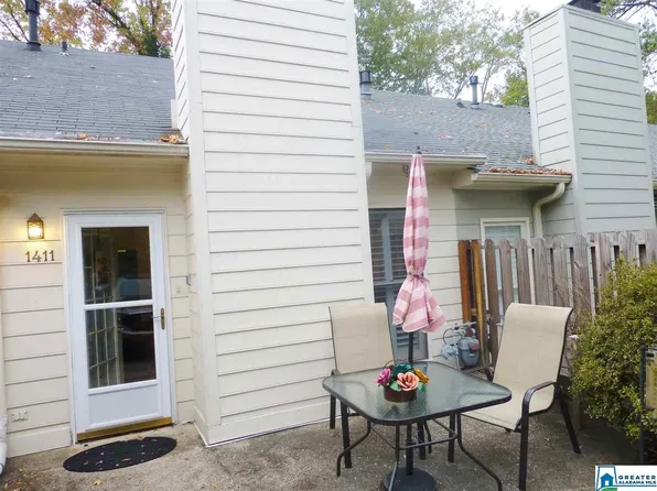 1411 Oxmoor Rd, Homewood, AL 35209