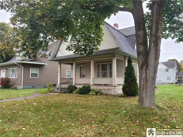 302 W Main St, Falconer, NY 14733