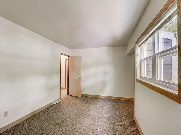 6204 W Main St — Photo 9