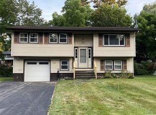 209 Hillbrook Rd, Syracuse, NY 13219