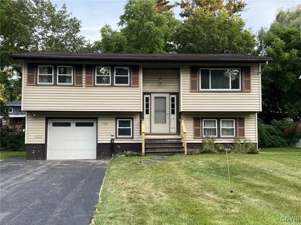 209 Hillbrook Rd, Syracuse, NY 13219