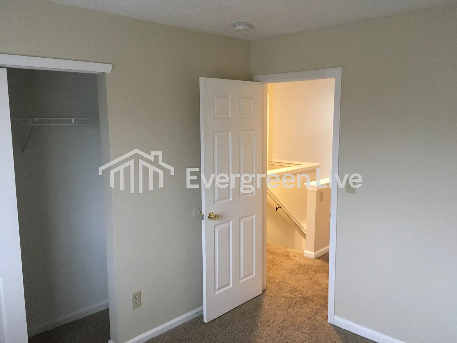 3 bed, 2.5 bath, 1623 sqft, $1,745 — Photo 3