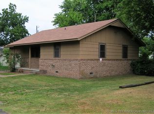 1406 Skipper Dr E, Tahlequah, OK 74464