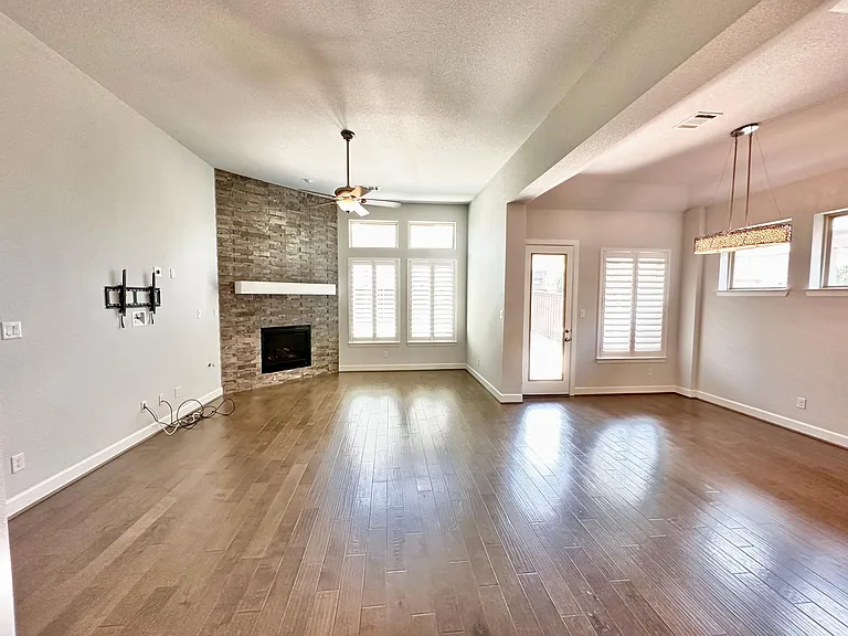 4974 Gleneagle Dr — Photo 11