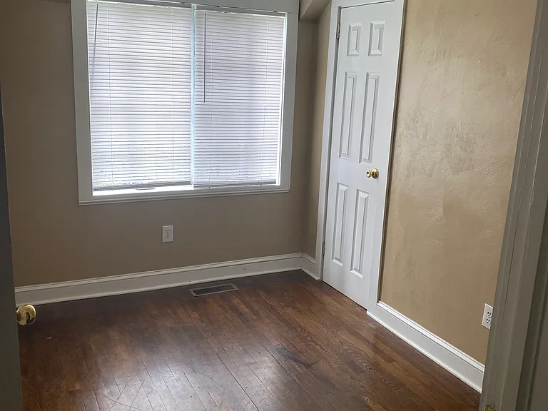 546 Lowe St #550 — Photo 10