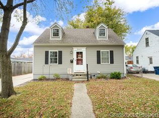 3043 Westland Rd, Muskegon, MI 49441