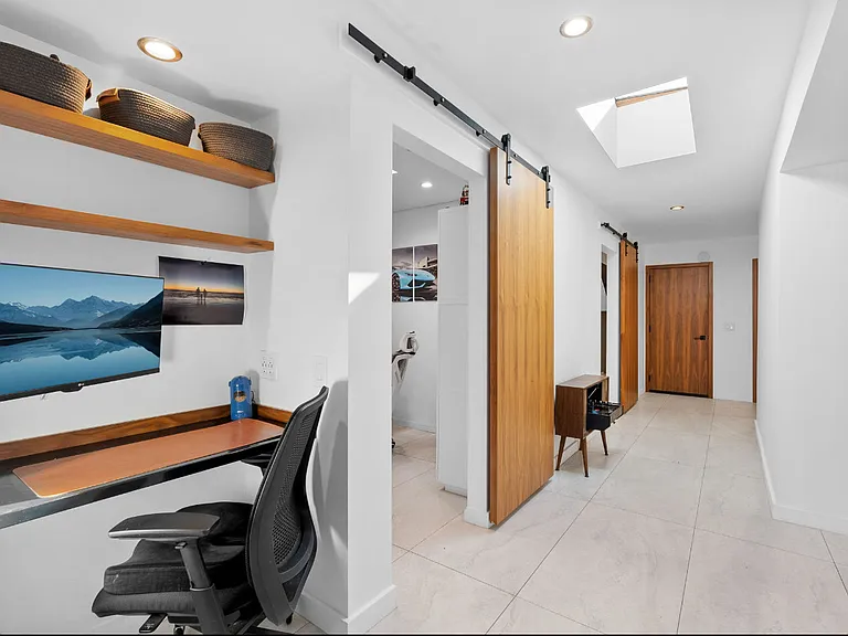 7 Gingertree Ln — Photo 16
