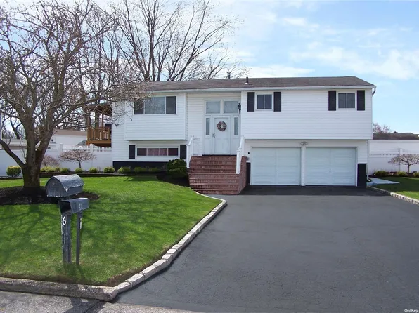 6 Berkeley Avenue, Selden, NY 11784