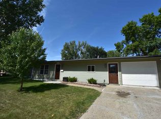 2012 1st Ave SW, Minot, ND 58701