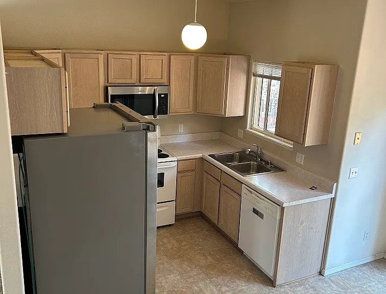 5868 Bow River Dr — Photo 3