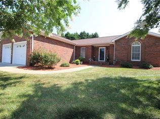 809 Suequay Ct, Gastonia, NC 28056