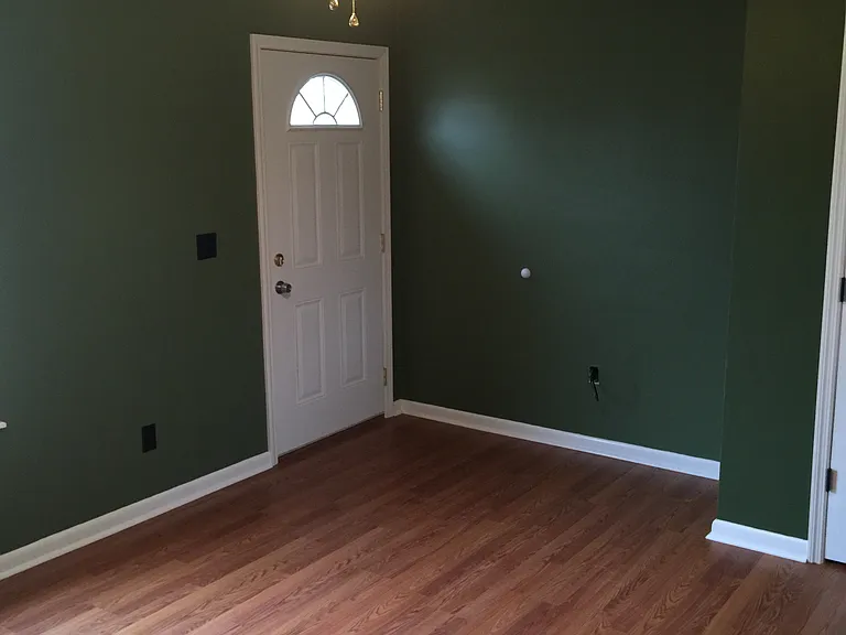 242 Sissom Ln — Photo 1
