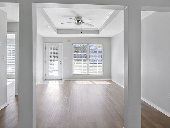 5th image of 4561 Barrington Ln