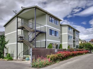 731 N 94th St APT 3, Seattle, WA 98103