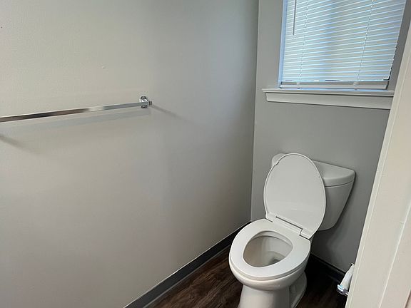 4th image of 53 Fenwick Dr #53