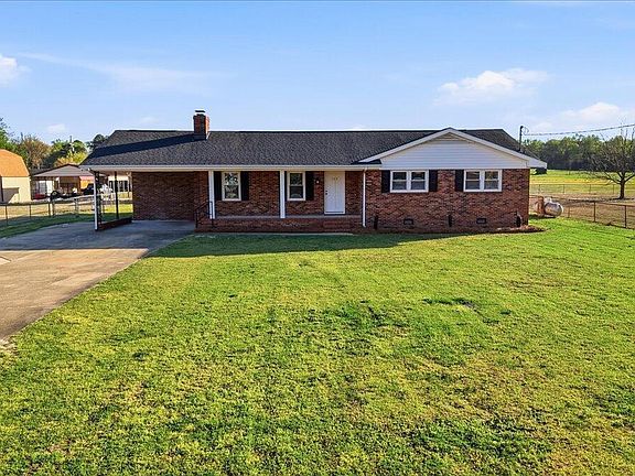 5th image of 704 Kentucky Drive