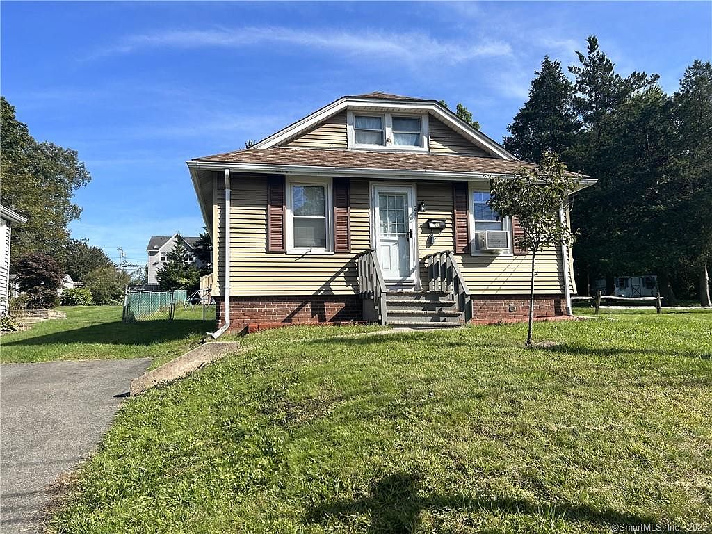 24 Plumb Ave, Meriden, CT 06450 Zillow
