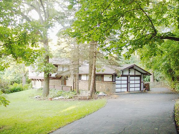 5th image of 3S191 Elmwood Ct