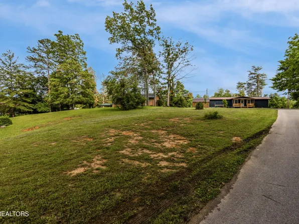 210 Conifer Trl, Winfield, TN 37892