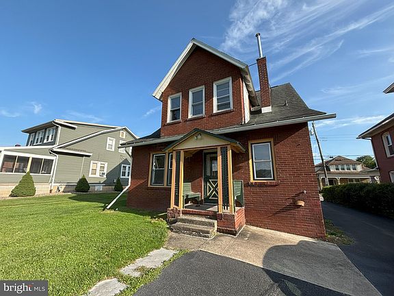 3rd image of 635 E Bishop St