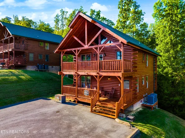 2739 Mountain Preserve Dr, Sevierville, TN 37862
