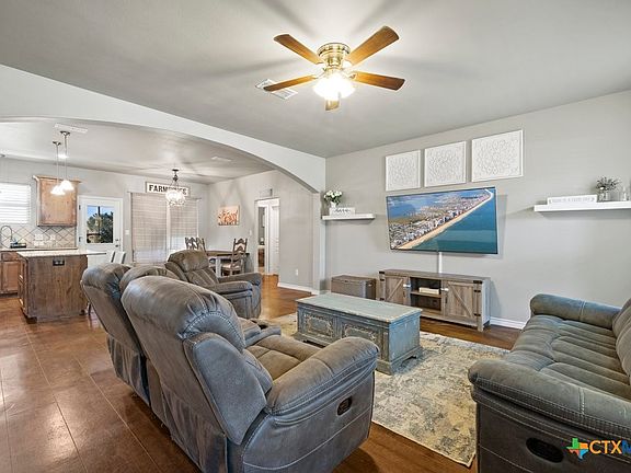 4th image of 4914 Goliad Dr