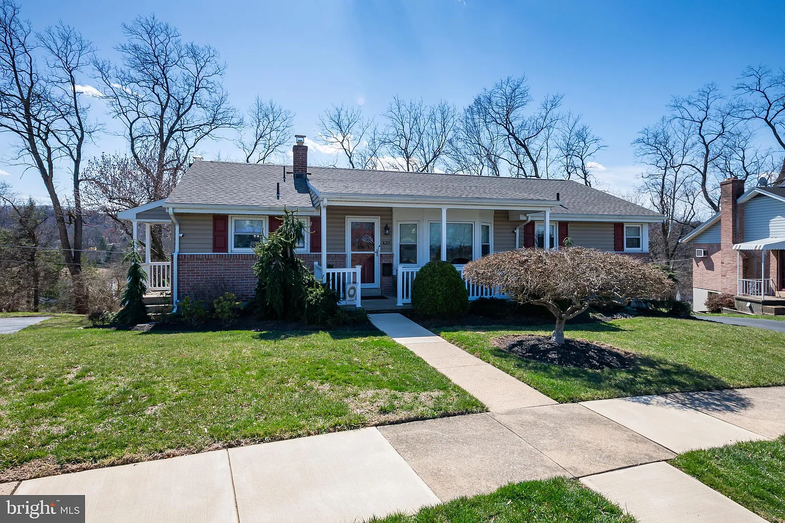 439 Holland St photo 1