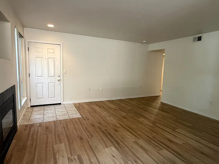 6675 S Lemay Ave #H4 — Photo 3