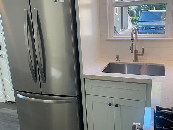 2nd image of 3974 D St #3978
