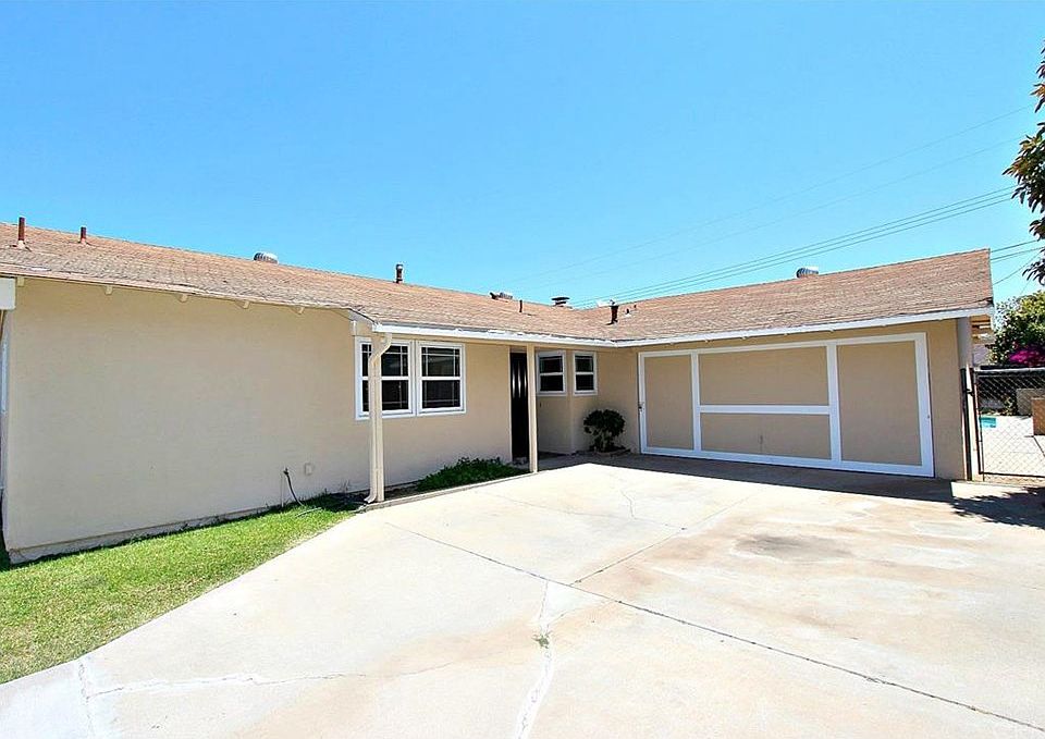1st image of 2714 Tortosa Ave