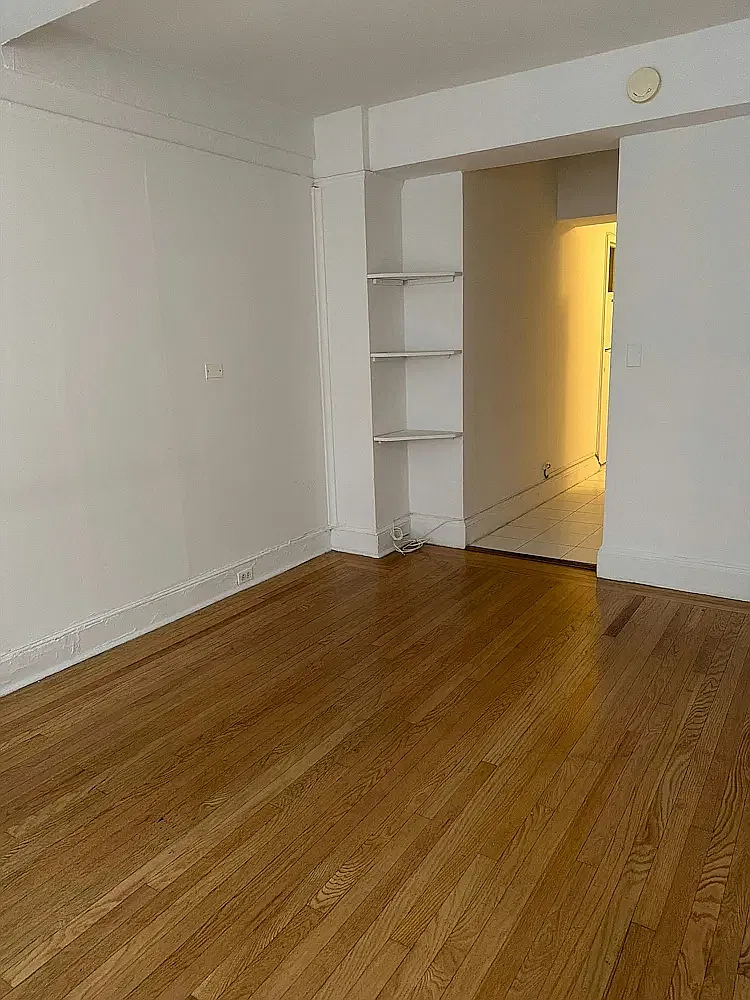 150 East 39th Street — Photo 2