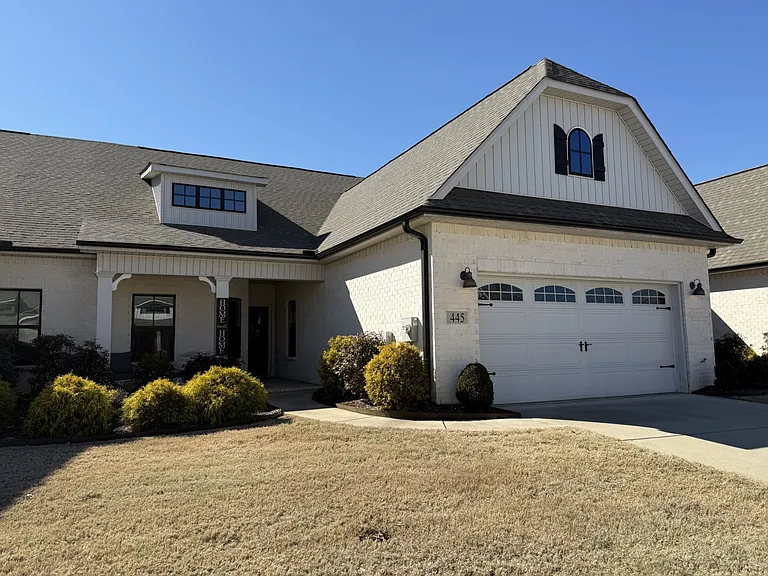 445 Legend Oak Way SW — Photo 3