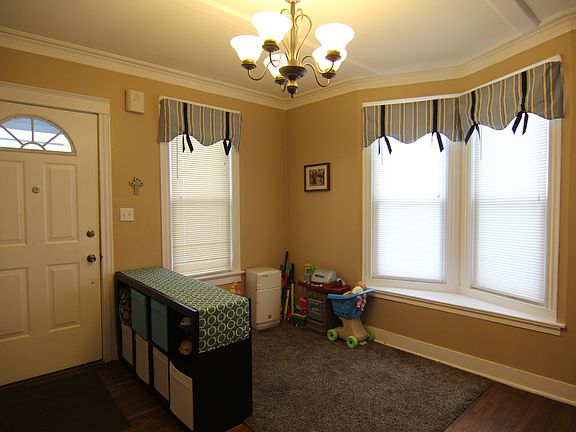 2nd image of 49 Tremont Ave